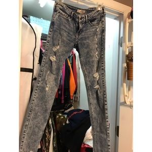 Hollister distressed skinny jeans